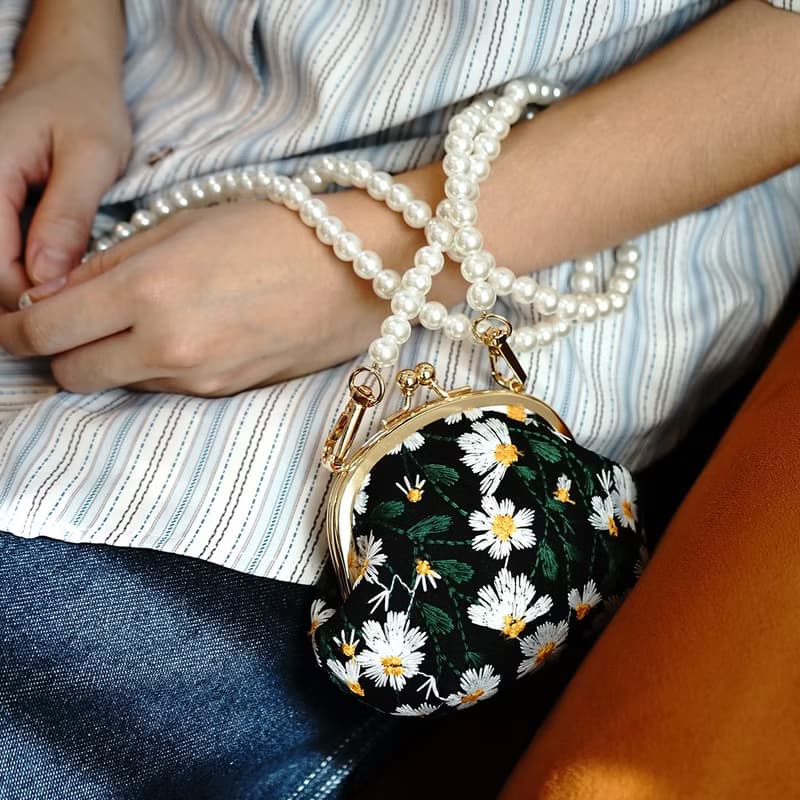 零錢包|經典刺繡花珍珠胖包|斜背包|共兩款