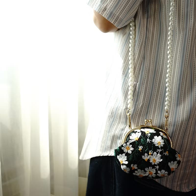 零錢包|經典刺繡花珍珠胖包|斜背包|共兩款