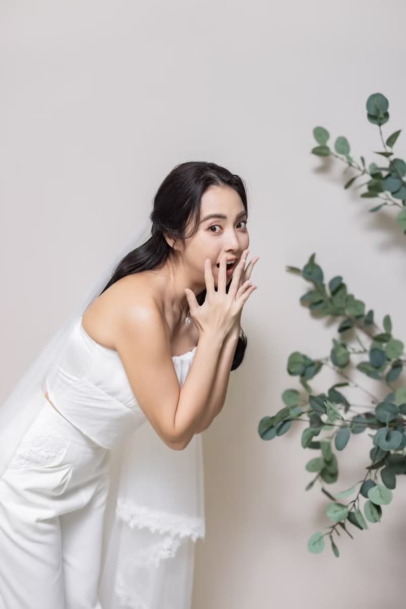 雲朵抓皺小背心       輕婚紗首選
