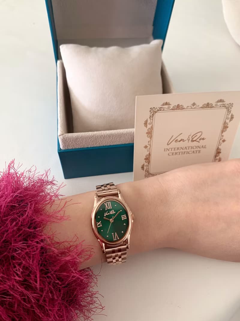【Ven & Qu】Gem 玫瑰金祖母綠手錶 – 23×27 mm 不鏽鋼錶殼
