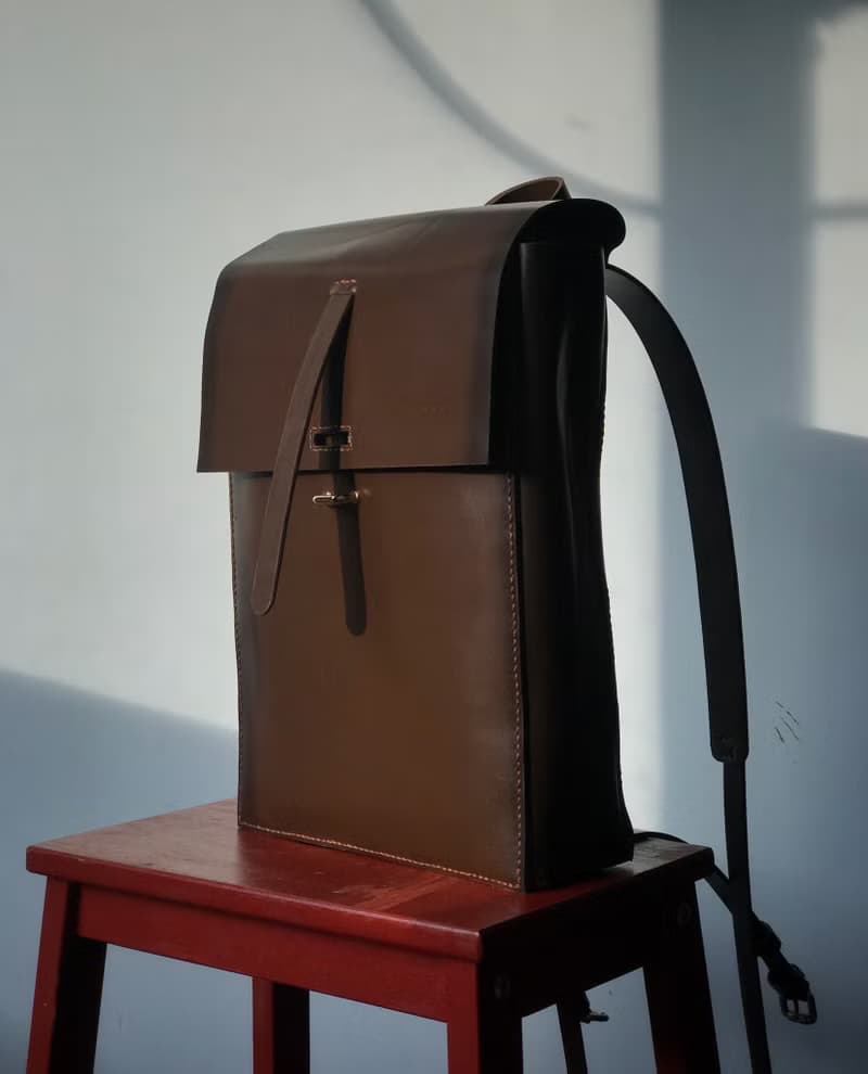 Zemoneni 全手作 朱古力後背包 電腦包 工作背包 棕色 香港設計