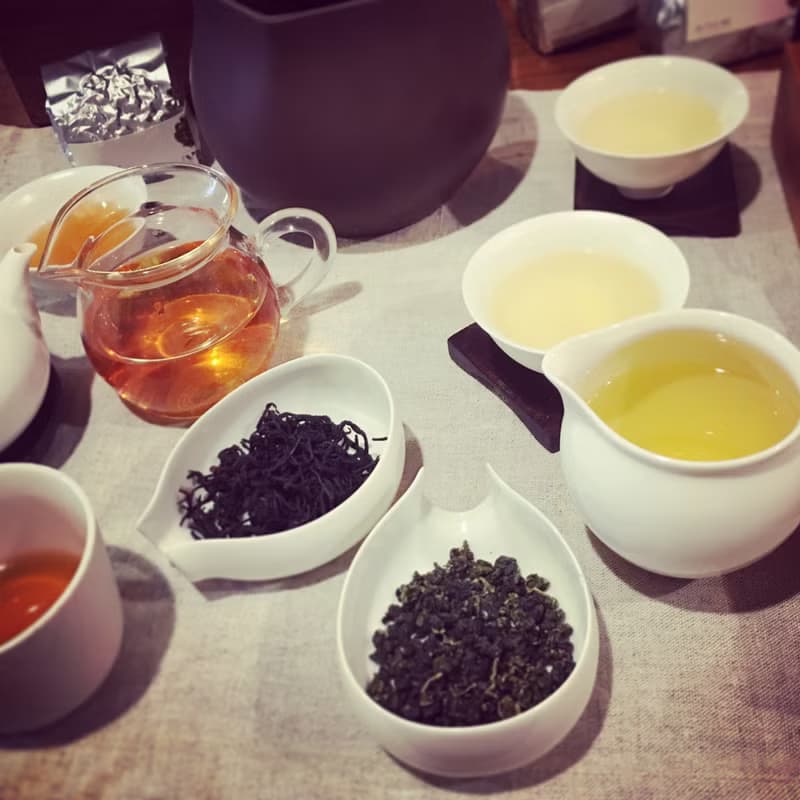 阿里山烏龍原片系列+法國世界茶葉大賽日月潭紅茶 茶包罐禮盒組