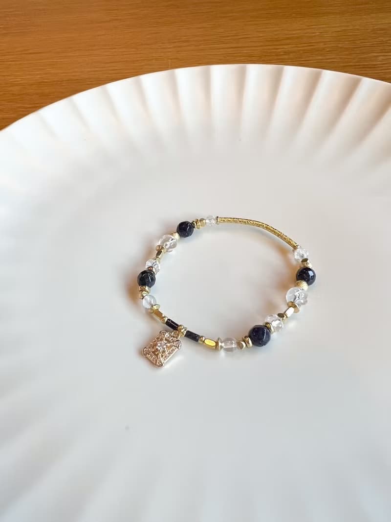 【哥德式的華麗與富貴】藍砂石 白水晶 水晶手鍊