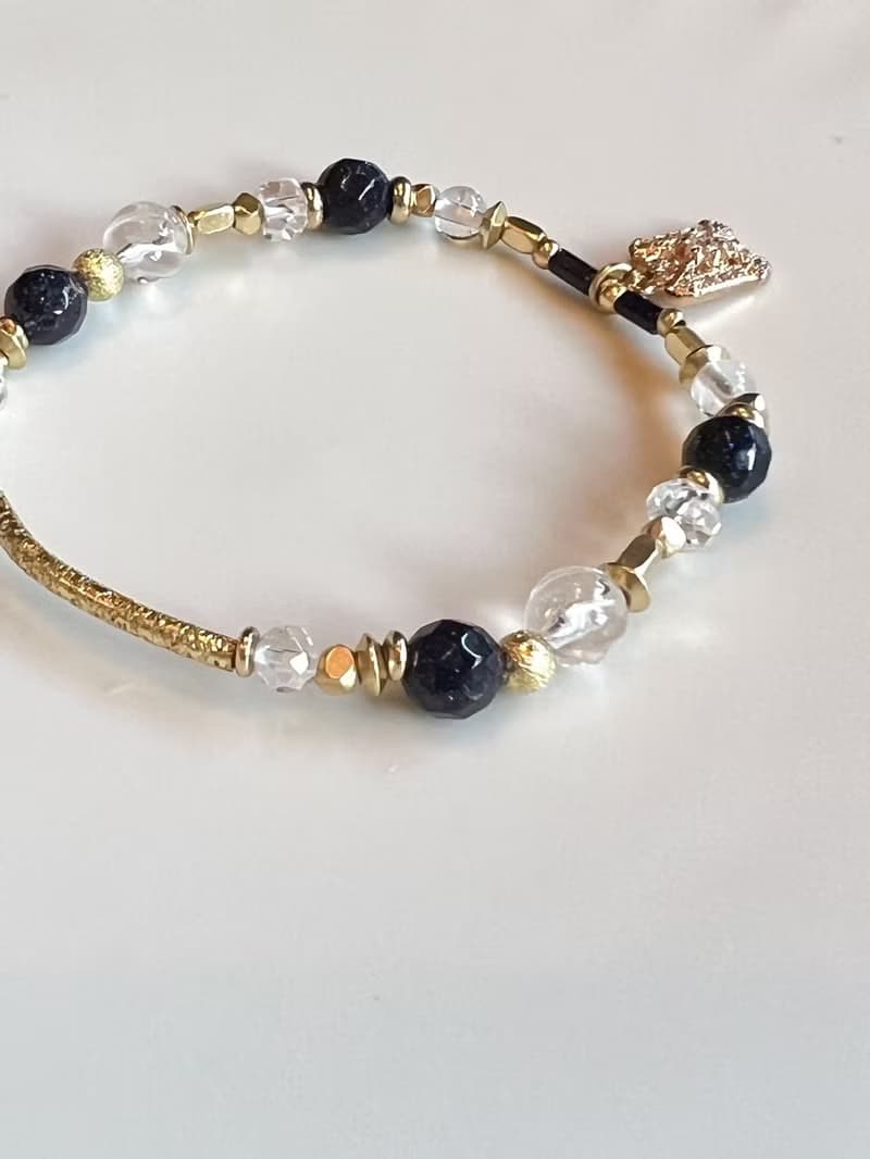【哥德式的華麗與富貴】藍砂石 白水晶 水晶手鍊