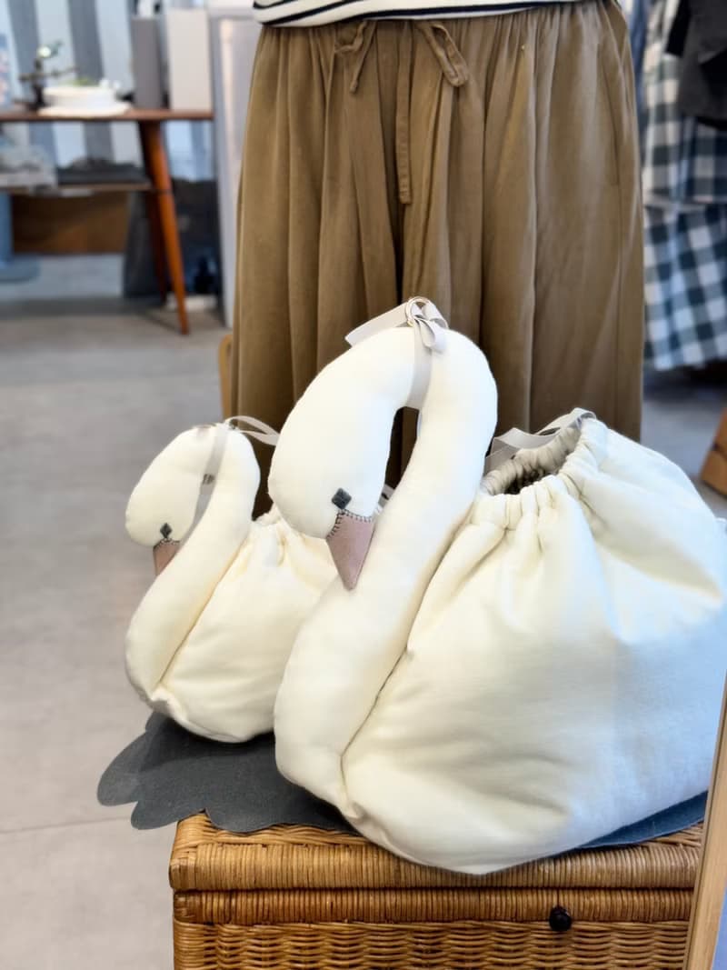 大きいスワン クッションカバー 　白鳥巾着　30日程で発送