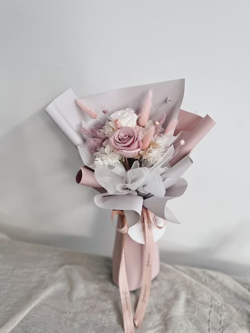 【永生玫瑰花花束】• 情人節/永生玫瑰花/永生玫瑰花花束/玫瑰花