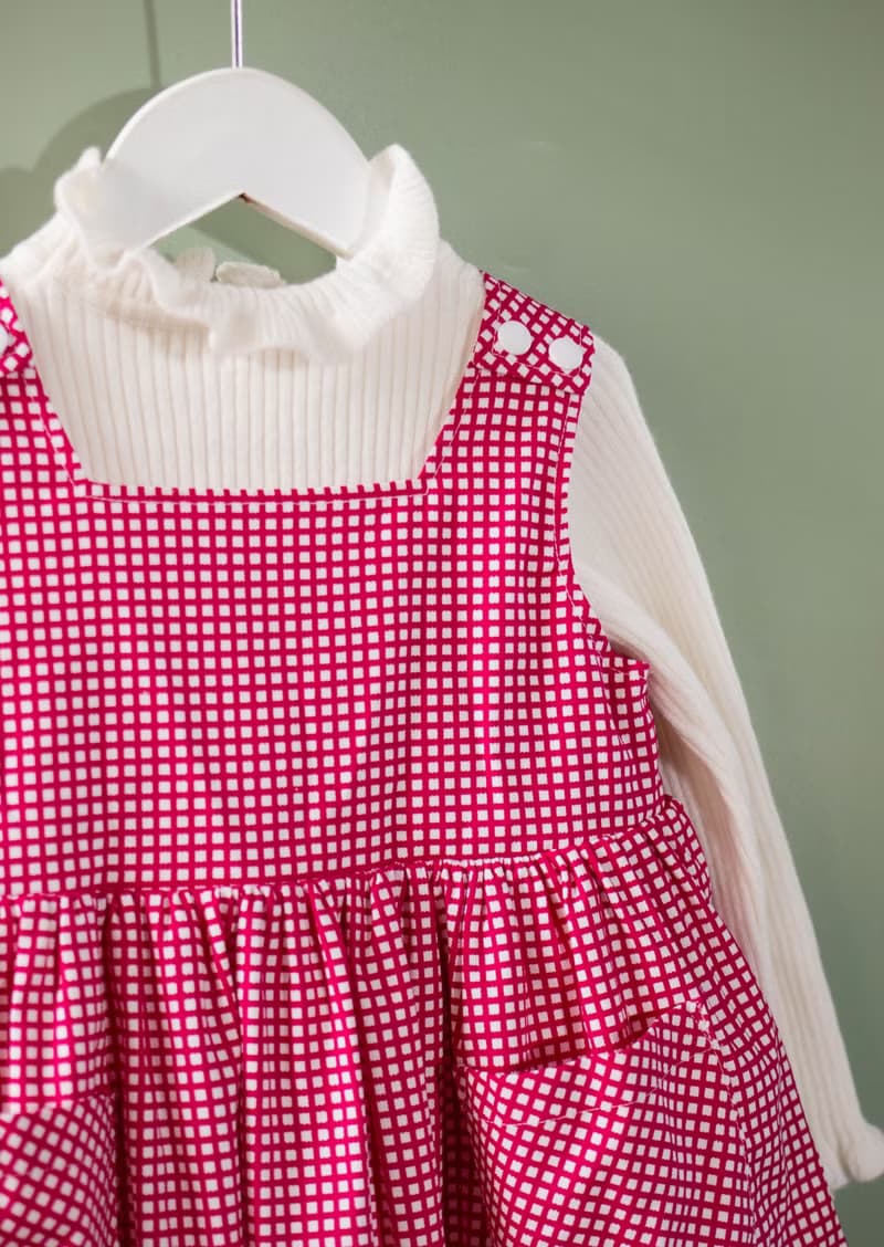 女童紅色格子經典方領吊帶裙
