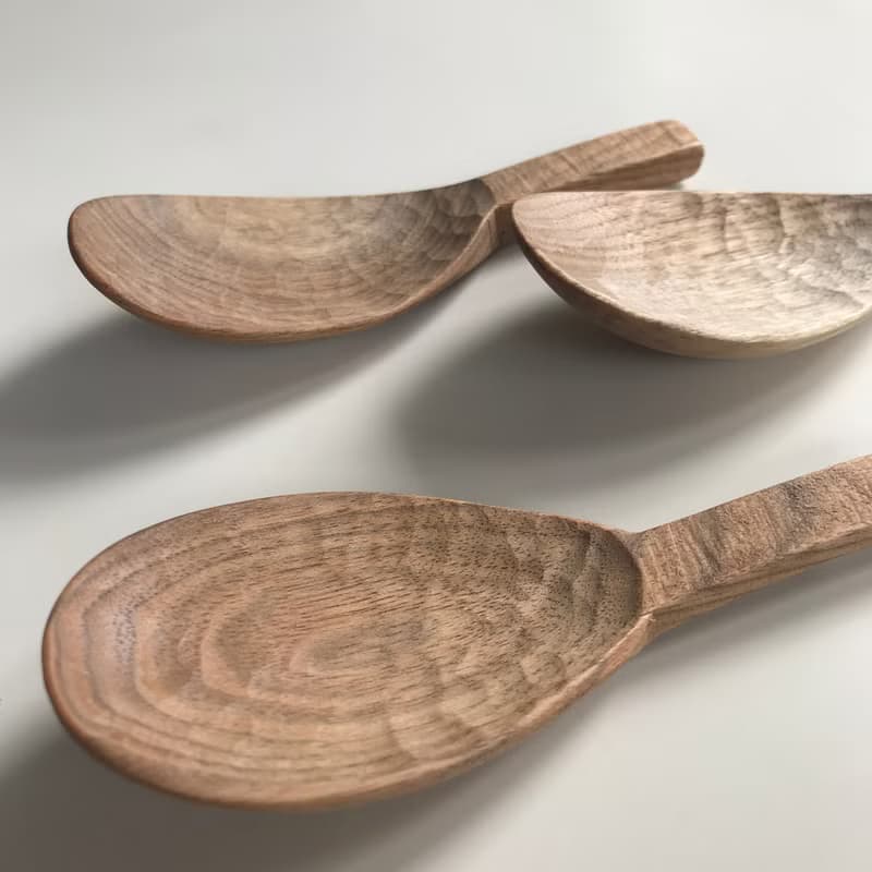 クルミの鋸目のサーバースプーン　レンゲタイプ