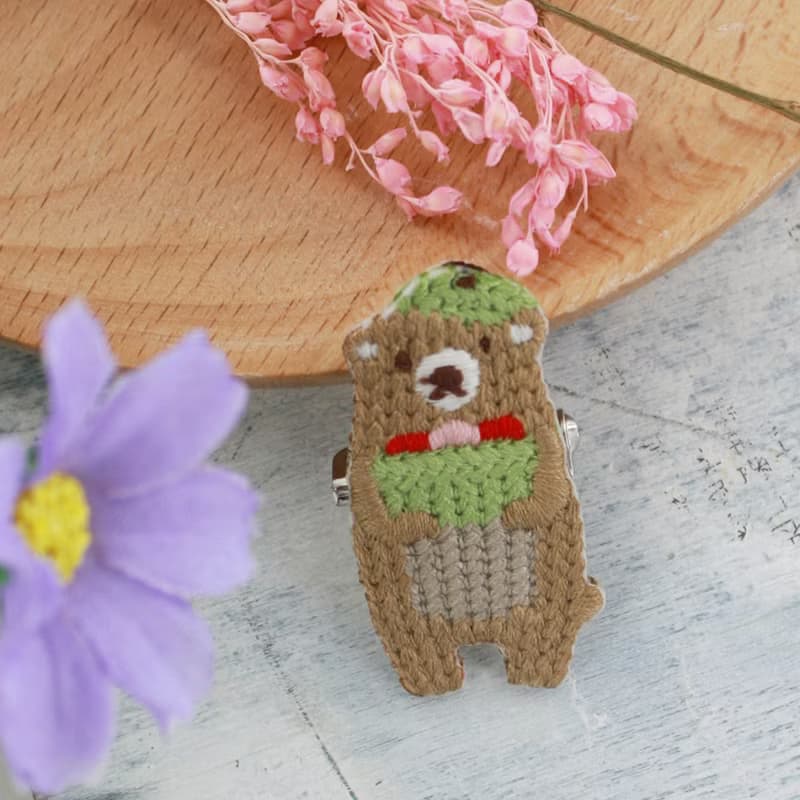 #送好朋友禮物 / 全套森林寶寶毛線刺繡別針,手作胸針- 單件選購