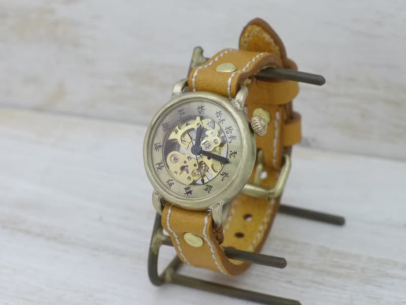 倭ノ刻手巻一 旧漢数字インデックス ミシンステッチベルト 手巻きBrass34mm 手作り腕時計 BHW148