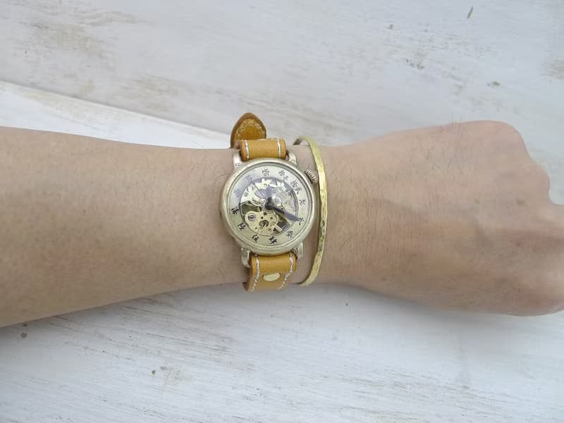 倭ノ刻手巻一 旧漢数字インデックス ミシンステッチベルト 手巻きBrass34mm 手作り腕時計 BHW148