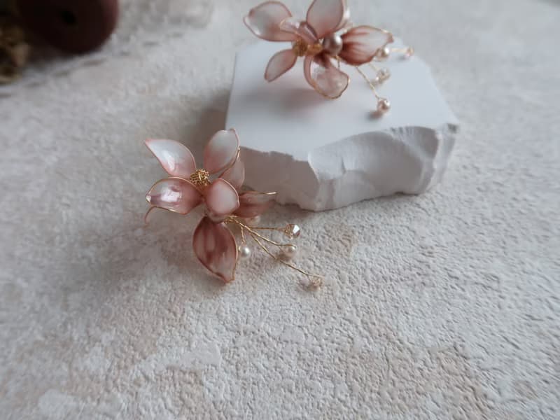 幸福來了- 水晶花 耳環 手作新娘飾品 禮物 新娘頭飾/伴娘配飾