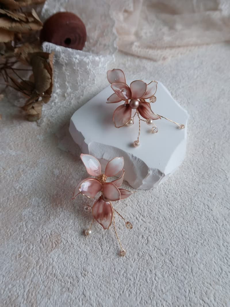 幸福來了- 水晶花 耳環 手作新娘飾品 禮物 新娘頭飾/伴娘配飾