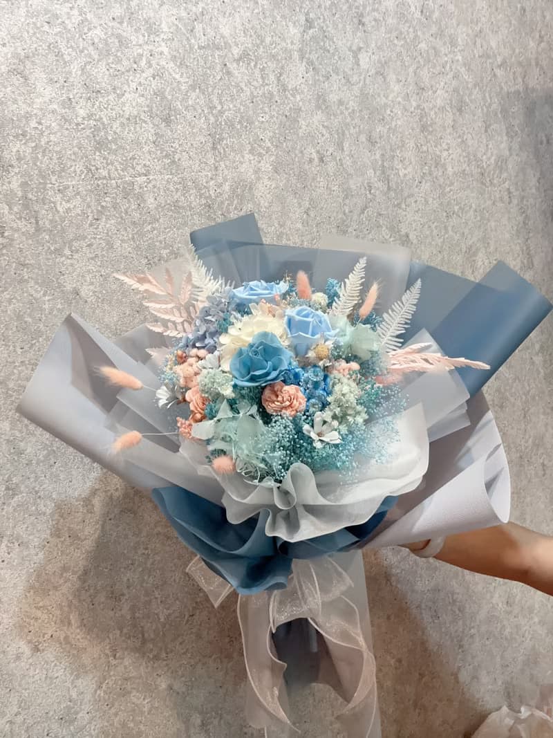 藍色天空 永生花玫瑰花束