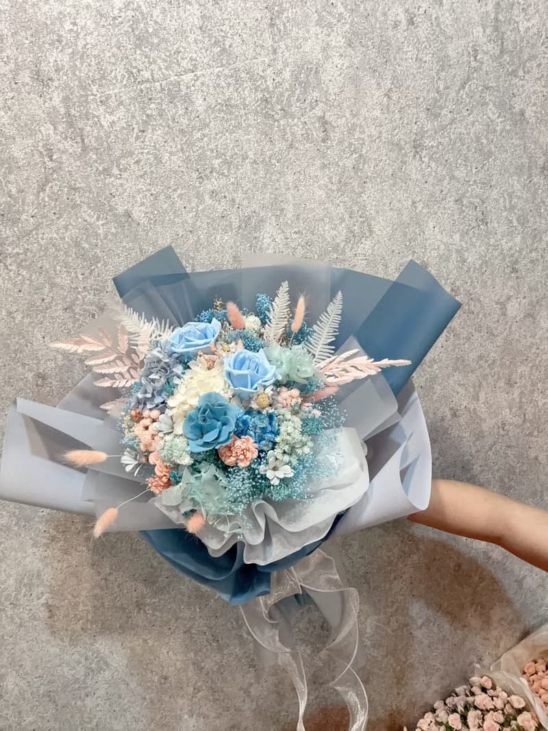 藍色天空 永生花玫瑰花束