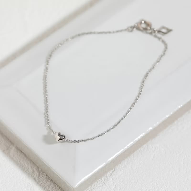 tiny heart bracelet SV ニッケルフリーブレスレット　小さなハートのブレスレット　シルバー　ロジウム