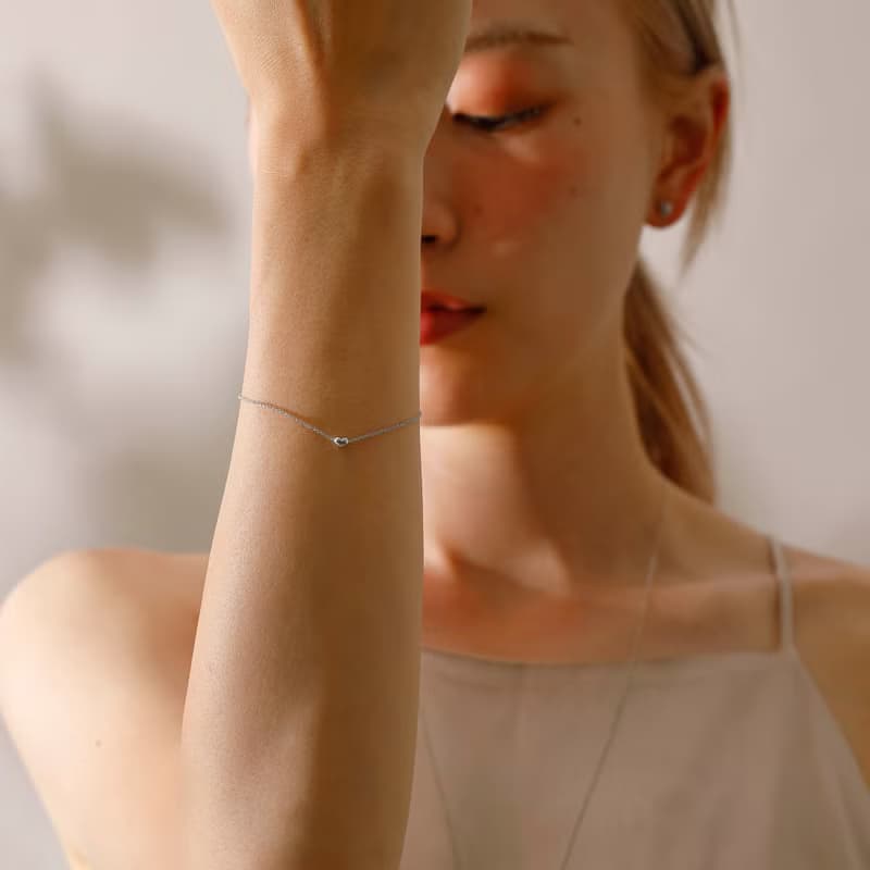 tiny heart bracelet SV ニッケルフリーブレスレット　小さなハートのブレスレット　シルバー　ロジウム