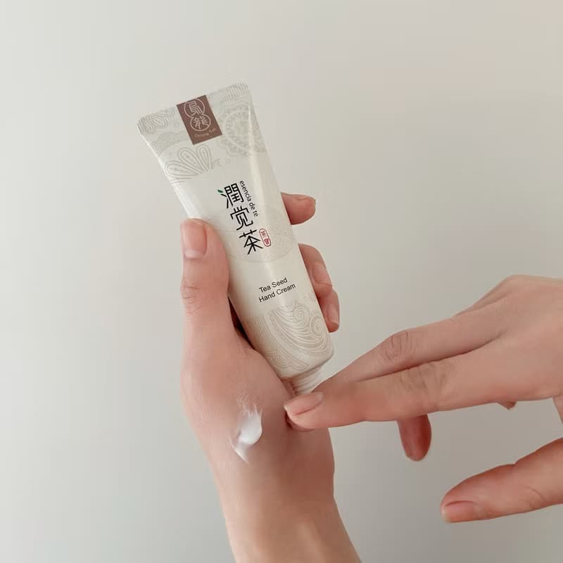 【茶寶 潤覺茶】金萱烏龍茶籽滋潤護手霜 50ml 亮白細緻/交換禮物