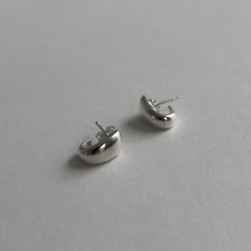 耳環 W:p01 (sv925)スターリングシルバーピアス　×２