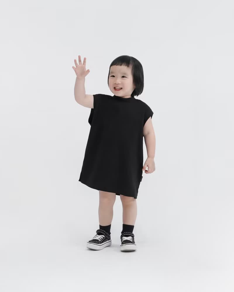 MUKID 微立領寬肩背心