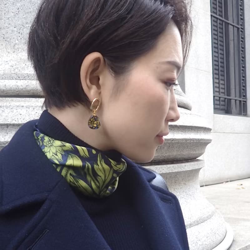 50cm角_silkscarf_レースフラワー柄_ネイビースカーフ　ChristalART