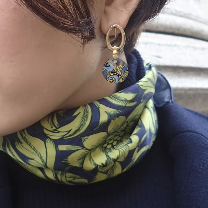 50cm角_silkscarf_レースフラワー柄_ネイビースカーフ　ChristalART
