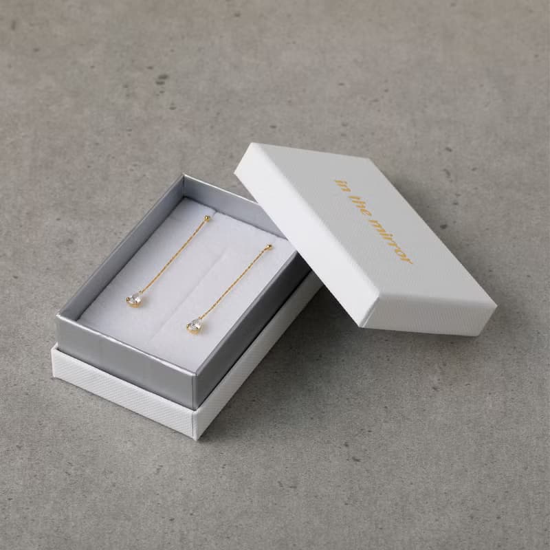 sway-drop pierced earring SV　ニッケルフリーピアス　キュービックジルコニアのしずくが揺れるおしゃれなデザイン シルバー　ロジウム
