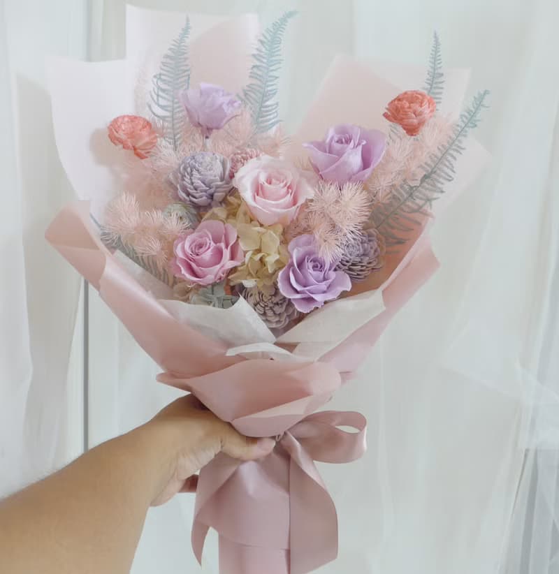 粉紫藍永生索拉玫瑰捧花 求婚告白捧花外拍週年教師節生日交換禮