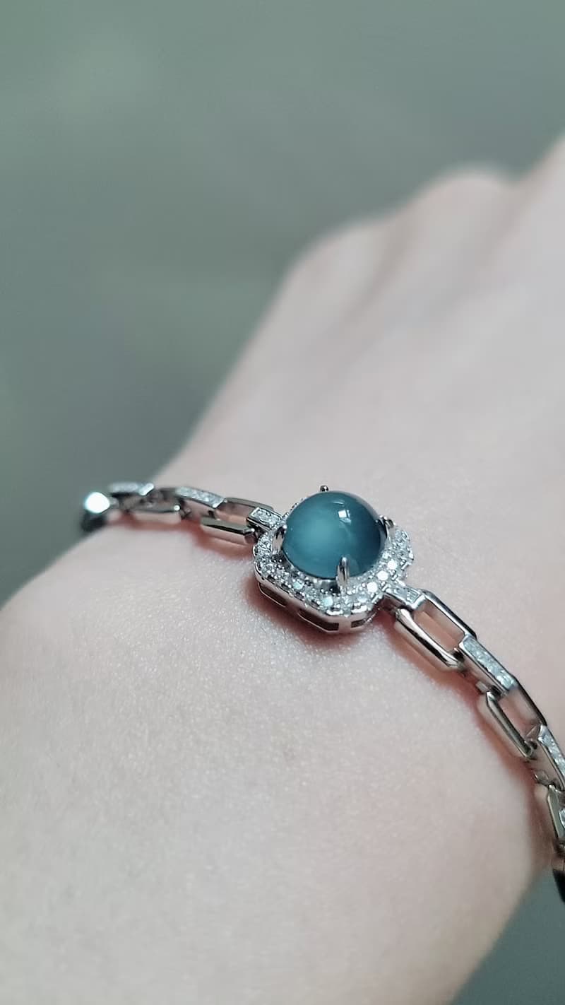 |招財深海藍|A貨翡翠冰玻深藍起杠飽滿大蛋面8.1mm純銀鍍18k手鏈