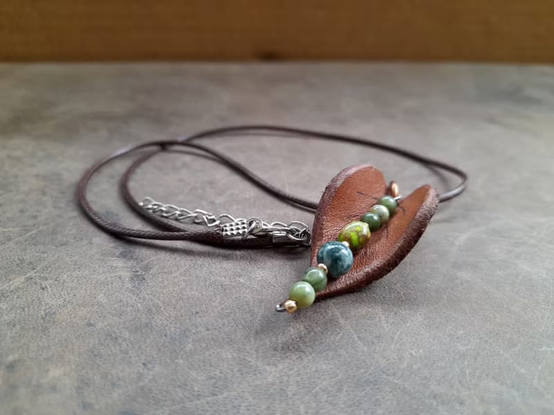Leaf Necklace, Handmade Leather Leaf Pendant Necklace, Moss Agate/Green Jasper