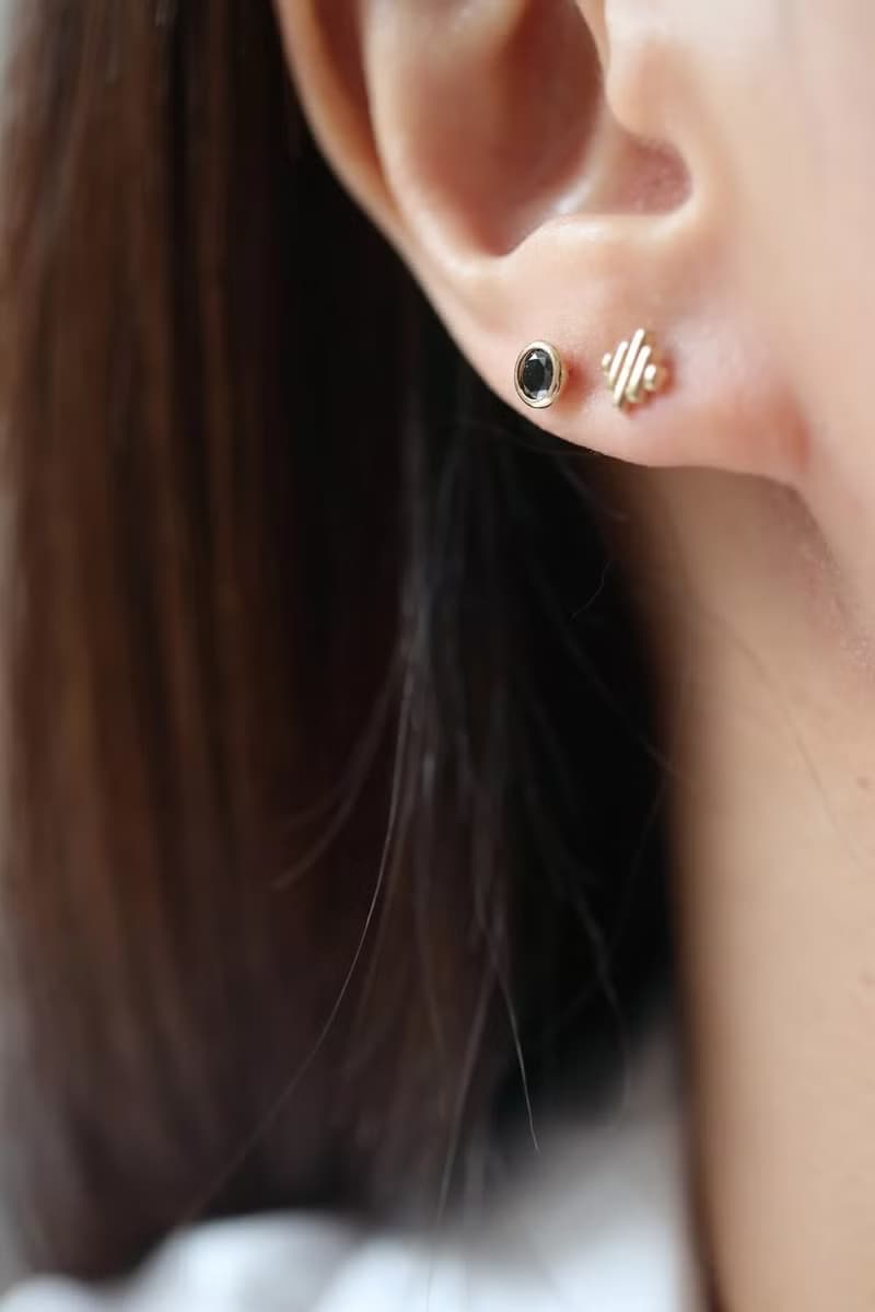 14K Black CZ Piercing 黑包金鎖珠耳環耳骨 耳窩 不退色