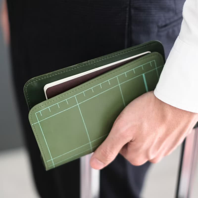 HYPE PASSPORT HOLDER - FOREST GREEN #CUTTINGMAT from Least studio.