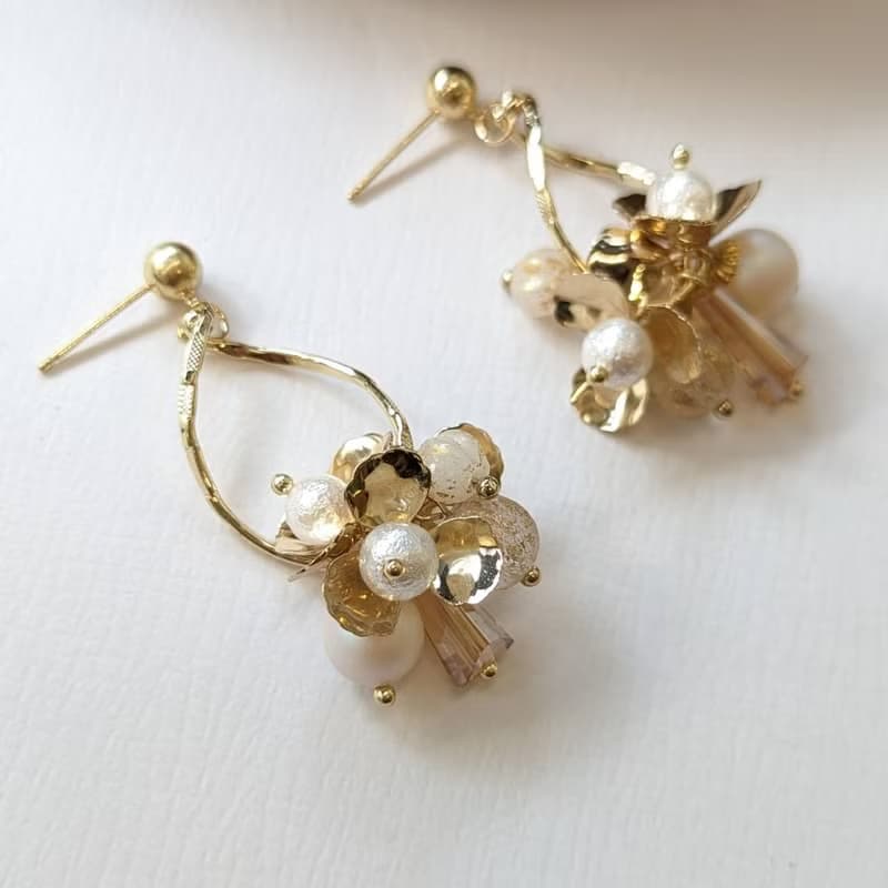 1KM 展開儀式感•金花珍珠垂墬耳環