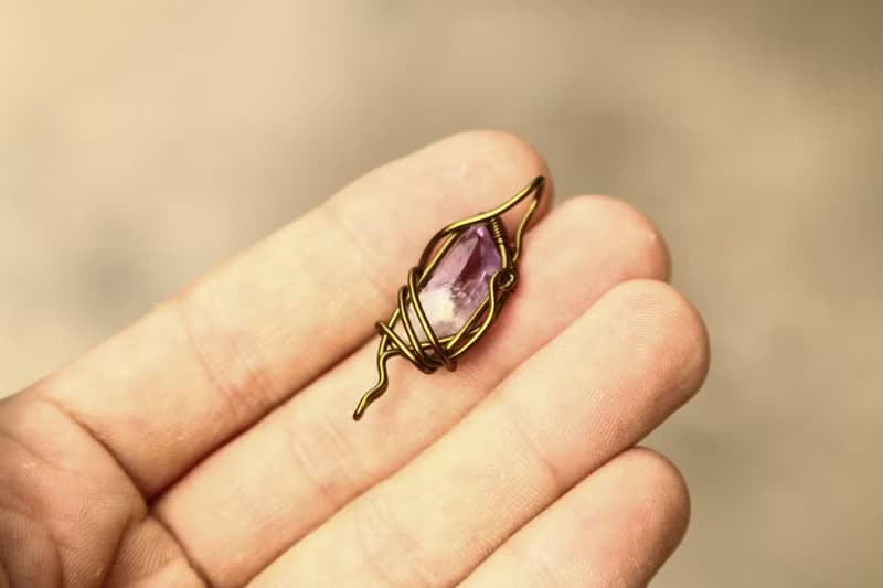 【水晶系列】克魯茲 完整雙晶 淺紫 送禮 銅纏繞墜飾 ５ _ 煙