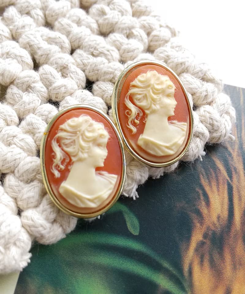 Vintage Jewelry 西洋古董飾品 CAMEO 古典簡約 針式耳環