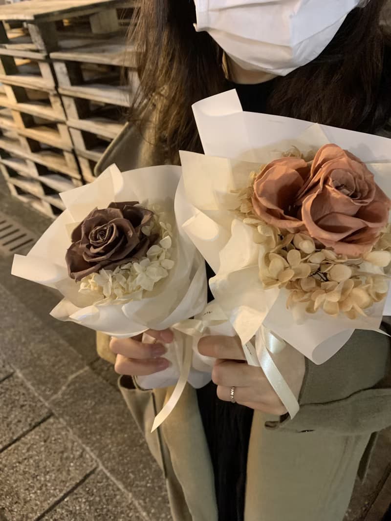 單朵永生玫瑰花束 永生繡球花