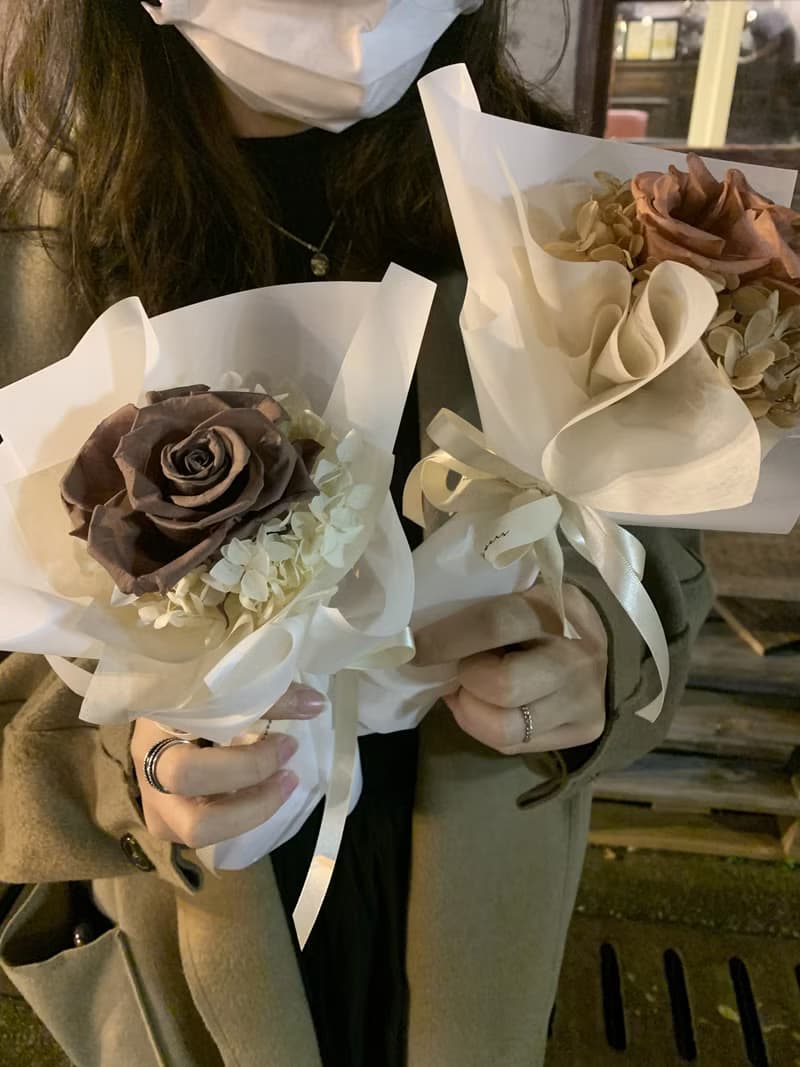 單朵永生玫瑰花束 永生繡球花