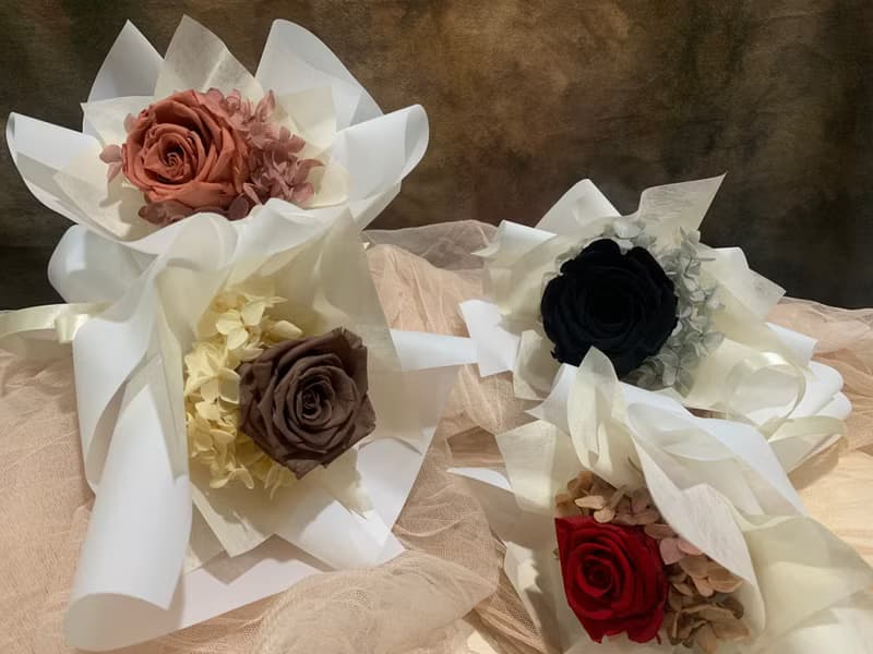 單朵永生玫瑰花束 永生繡球花