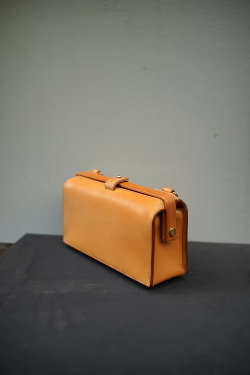 MOOS 單肩 小型 醫生包箱  16:9 thin size20 X 11 X 6.5 原色