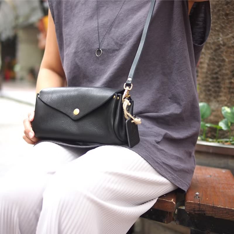 日本職人手工 摺邊多夾層牛皮錢包/側背包Made in Japan by CHAM