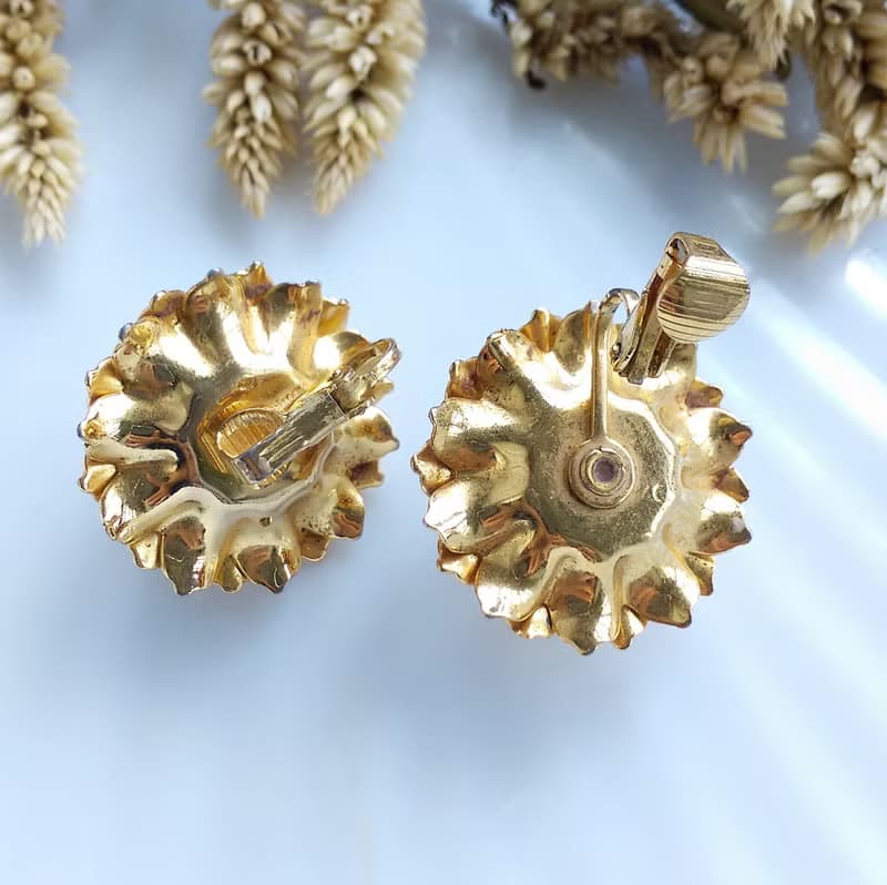 Vintage Jewelry 西洋古董飾品 立體 花形 層疊 仿珠 夾式耳環