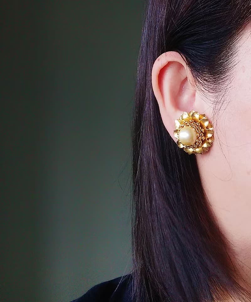 Vintage Jewelry 西洋古董飾品 立體 花形 層疊 仿珠 夾式耳環