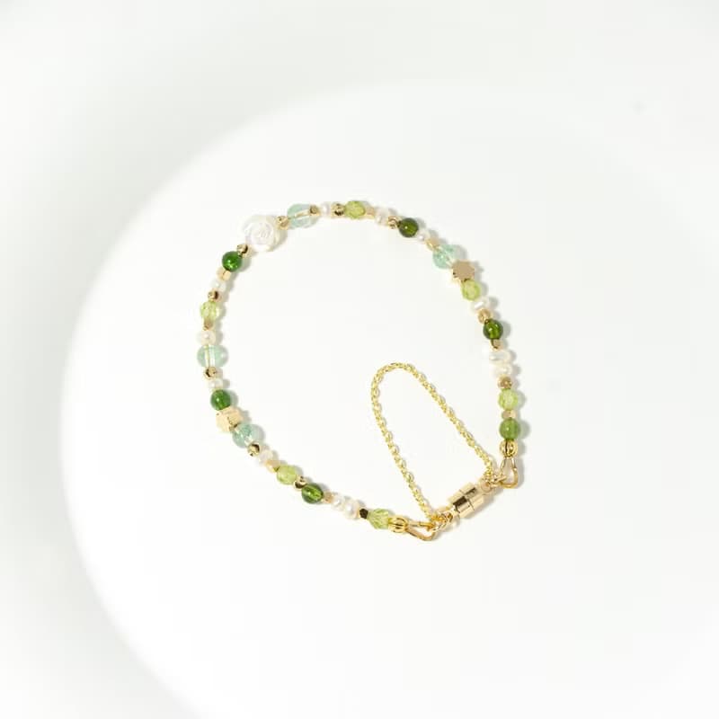 綠色玫瑰花 - 翠幽靈 橄欖石 綠碧璽 白蝶貝 天然石手鍊