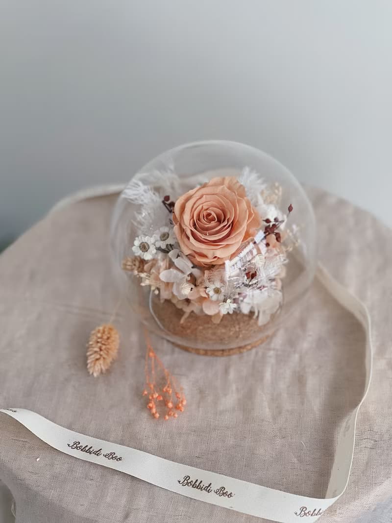 【永生玫瑰花玻璃球】• 情人節禮物/生日禮物/永生花/永生玫瑰花