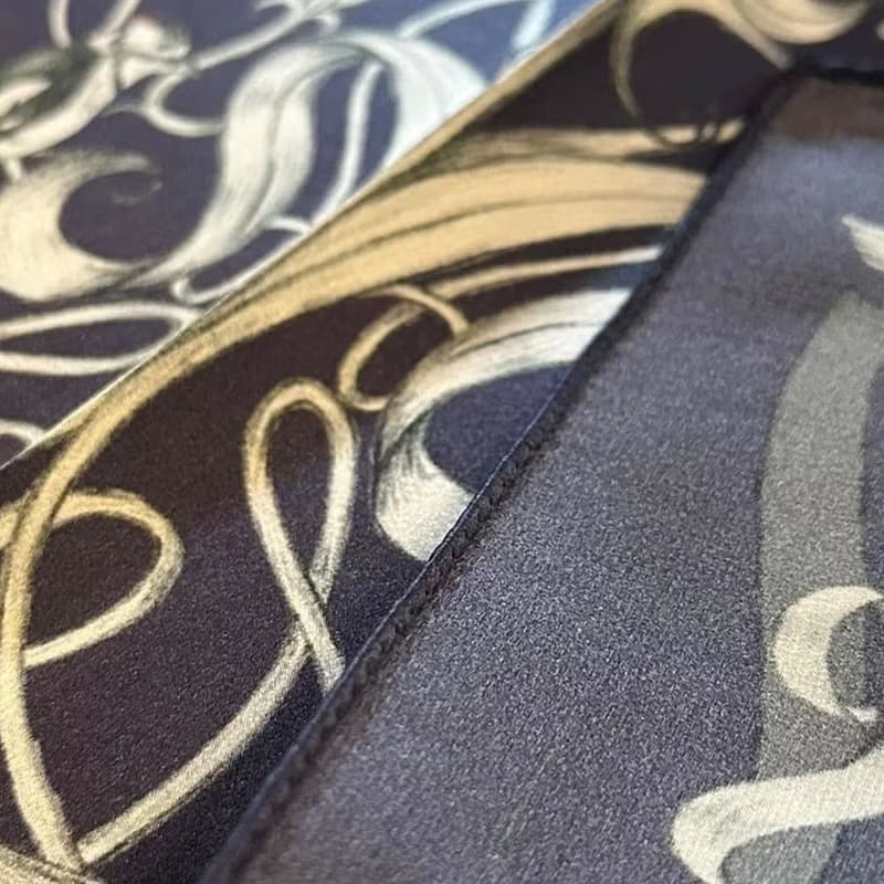 50cm角_silkscarf_キツツキの森柄のシルクスカーフ　ChristalART