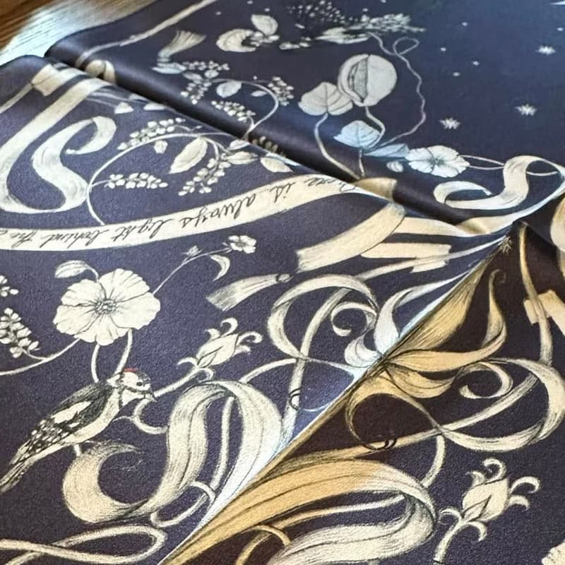 50cm角_silkscarf_キツツキの森柄のシルクスカーフ　ChristalART