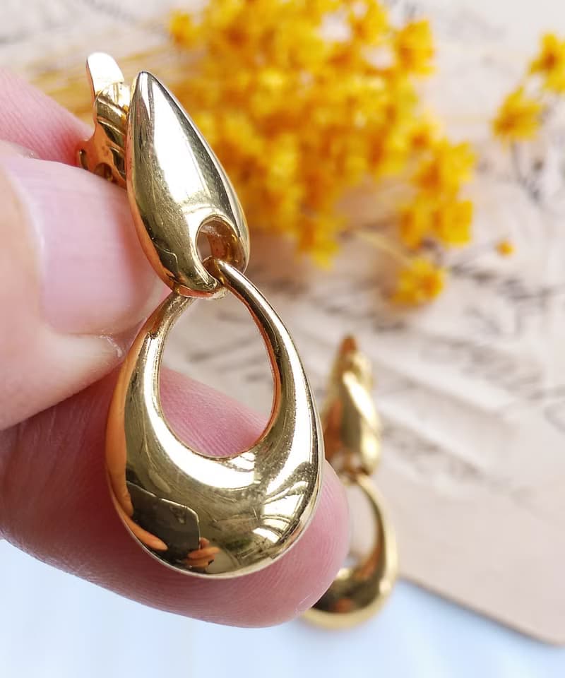 Vintage Jewelry 西洋古董飾品 TRIFARI 金色調 經典 夾式耳環