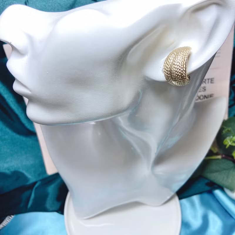 【西洋古董飾品】雅緻圓潤藤麻寬版 優雅弧形金 耳環 耳夾