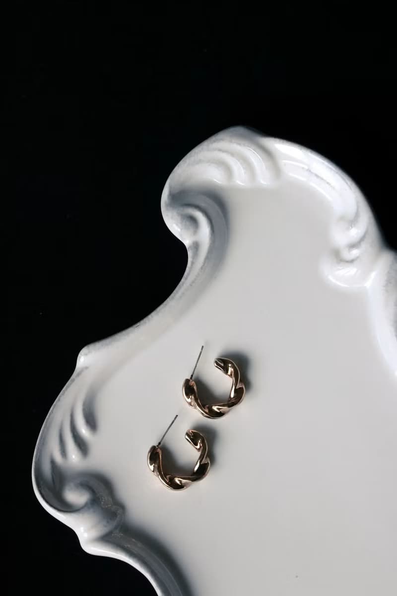 COR-DATE / UNISEX / 古金色旋繞圓弧耳環