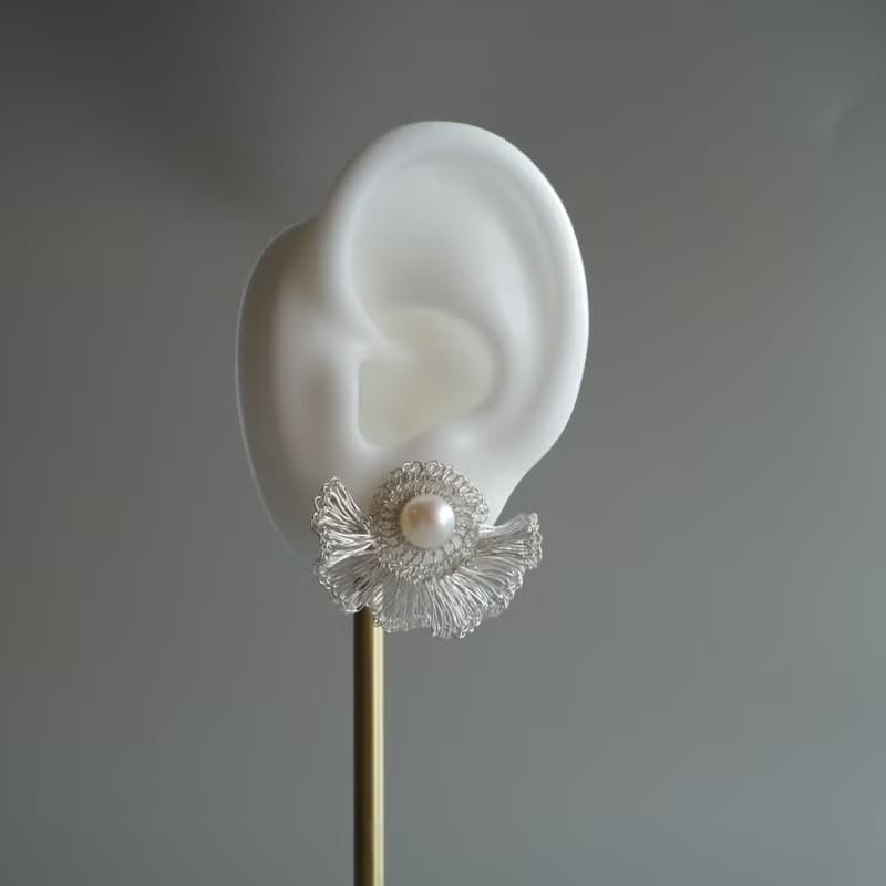 小褶邊和珍珠的耳飾 – 手工鉤織兩用款 銀色